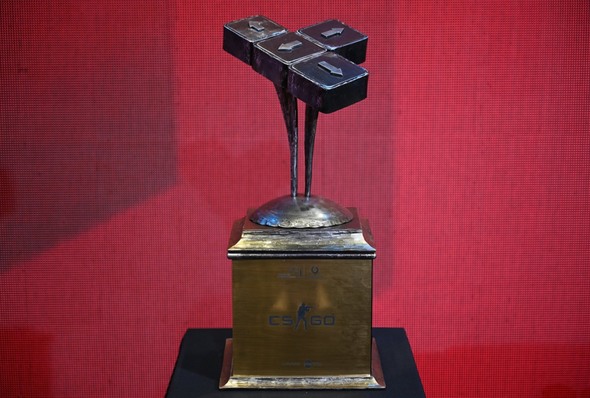 Pohár pro vítěze MČR v počítačových hrách – CS GO
